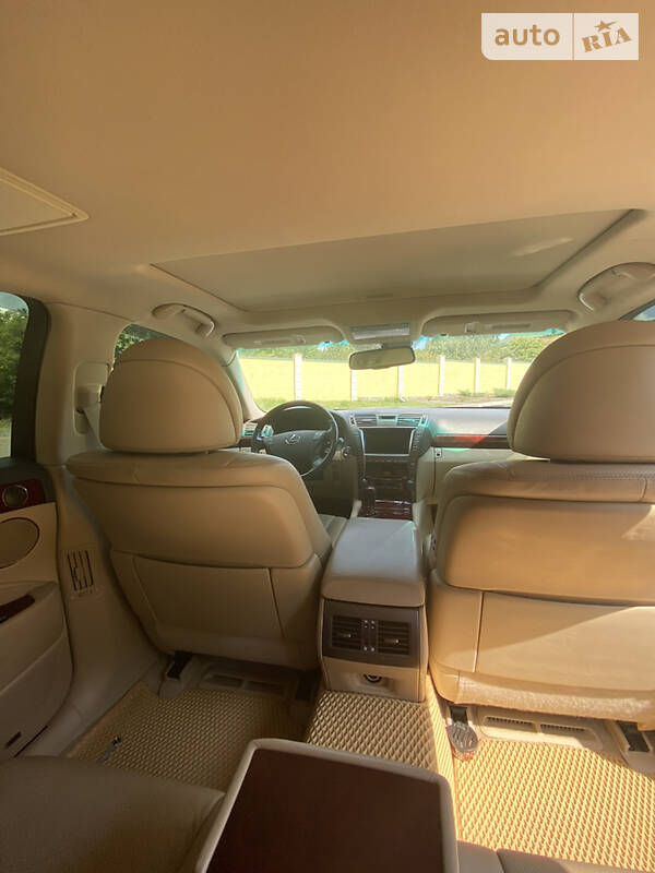 Седан Lexus LS 2009 в Кропивницькому
