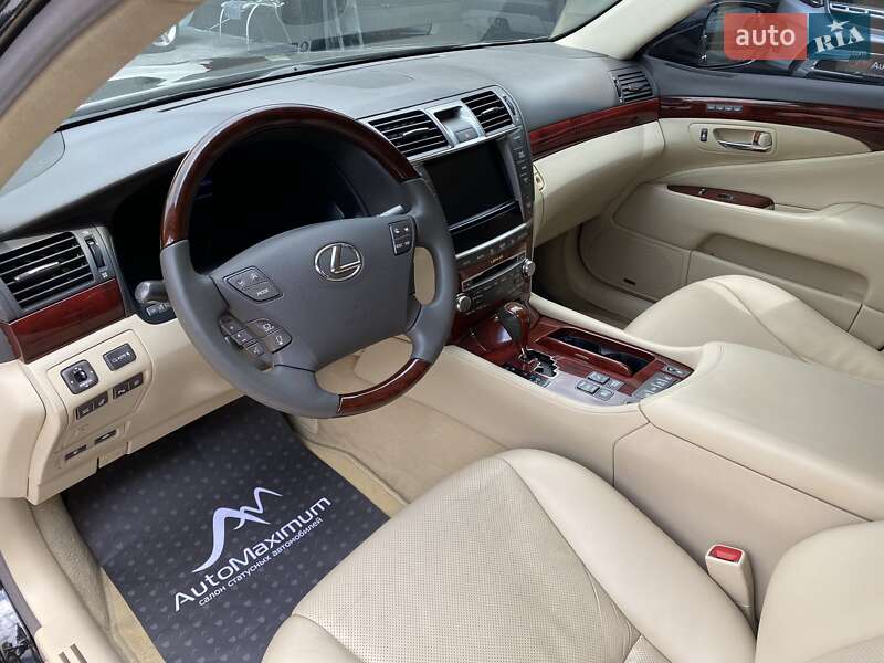 Седан Lexus LS 2011 в Одесі