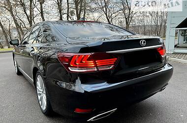 Седан Lexus LS 2014 в Киеве