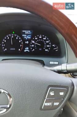 Седан Lexus LS 2008 в Ивано-Франковске