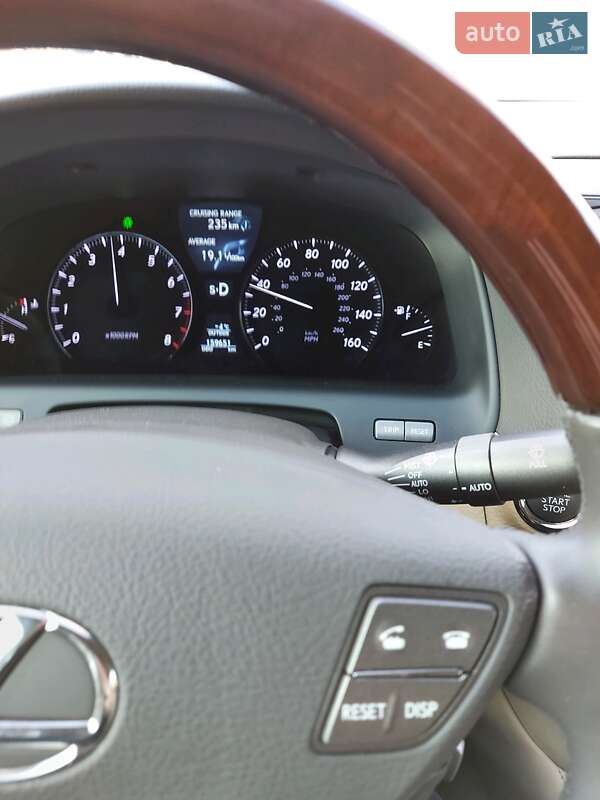 Седан Lexus LS 2008 в Ивано-Франковске
