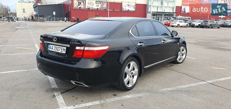 Седан Lexus LS 2008 в Киеве