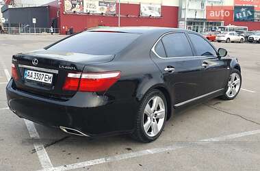 Седан Lexus LS 2008 в Киеве