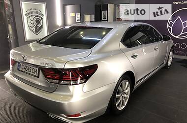 Универсал Lexus LS 2014 в Луцке