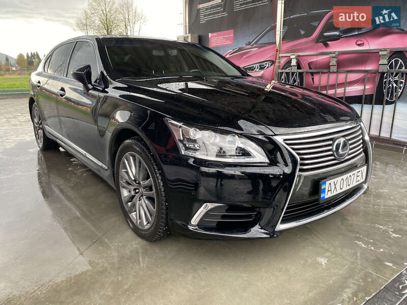 Lexus LS 2014