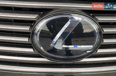 Седан Lexus LS 2014 в Иршаве