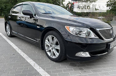 Седан Lexus LS 2008 в Днепре