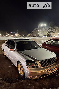 Седан Lexus LS 2001 в 