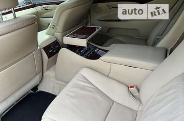 Седан Lexus LS 2007 в 