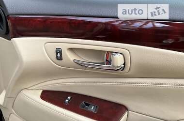 Седан Lexus LS 2007 в 