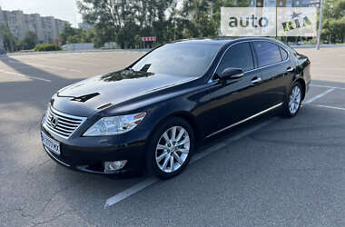 Седан Lexus LS 2010 в 