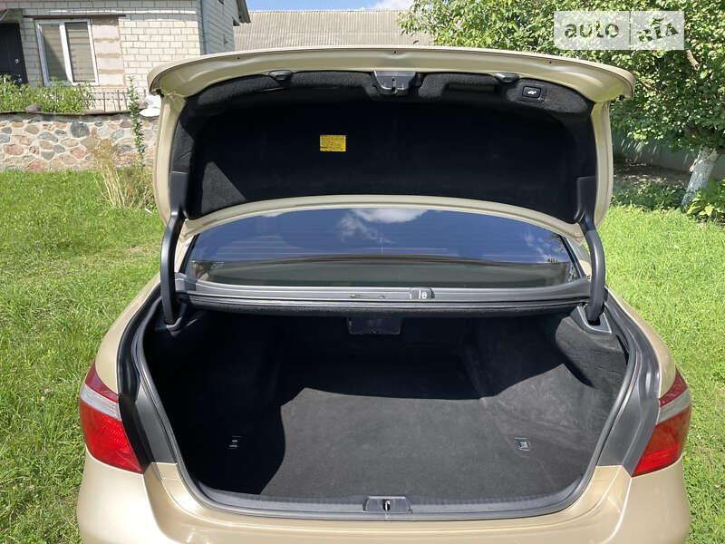 Седан Lexus LS 2008 в Чернігові