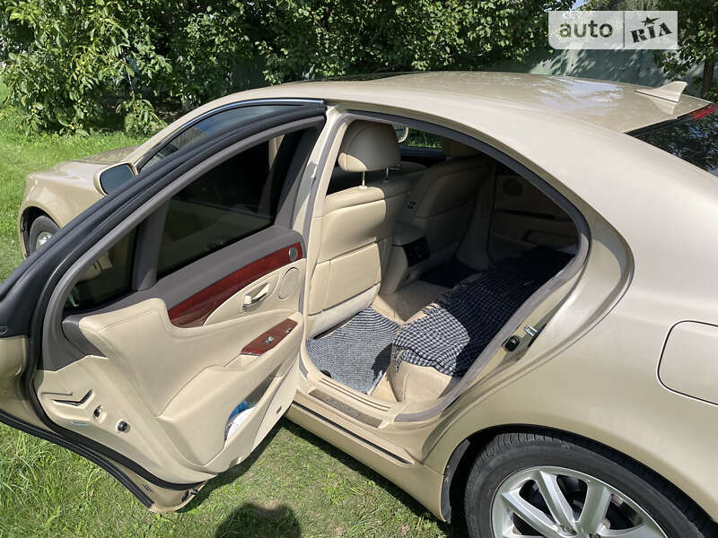 Седан Lexus LS 2008 в Чернігові
