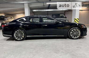 Седан Lexus LS 2019 в 