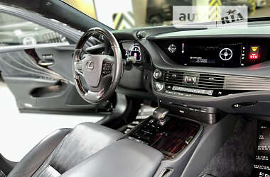 Седан Lexus LS 2019 в 