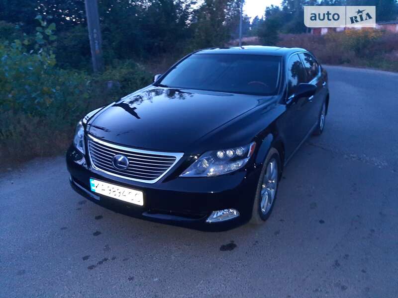 Седан Lexus LS 2007 в Киеве