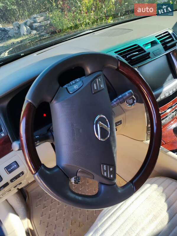 Седан Lexus LS 2007 в Дніпрі