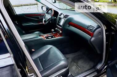 Седан Lexus LS 2010 в Львові