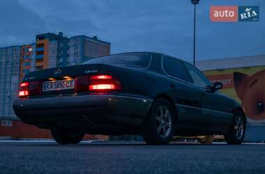 Седан Lexus LS 1994 в Киеве