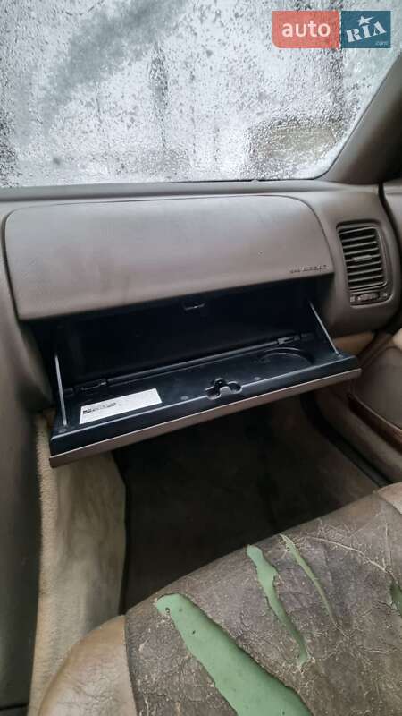 Седан Lexus LS 1994 в Киеве