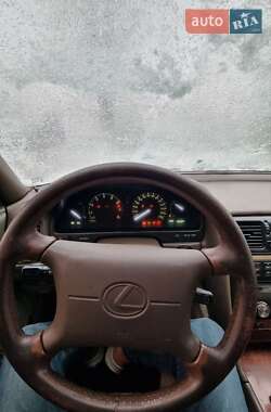 Седан Lexus LS 1994 в Киеве