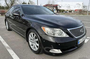 Седан Lexus LS 2008 в Киеве