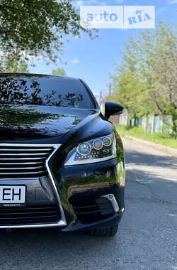 Седан Lexus LS 2013 в Киеве