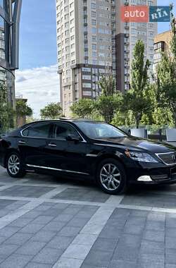 Седан Lexus LS 2008 в Киеве