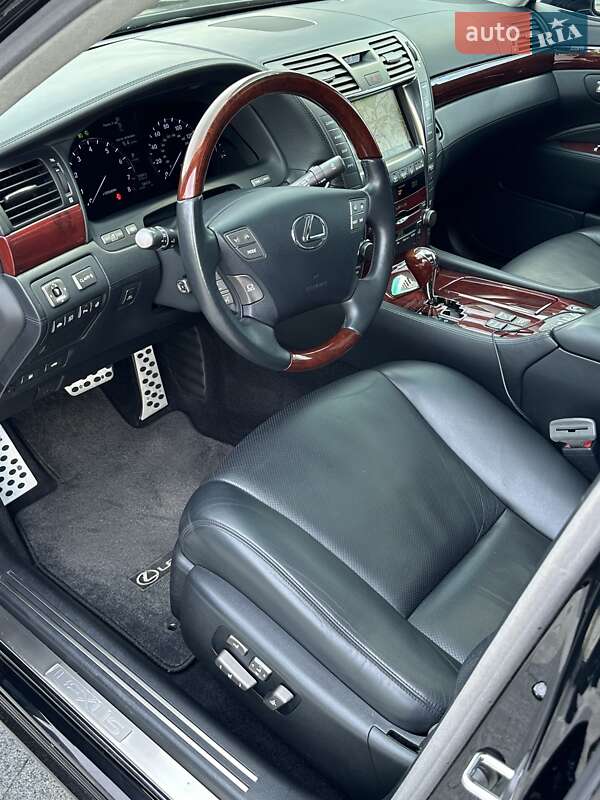 Седан Lexus LS 2008 в Киеве