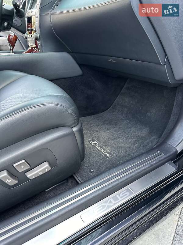 Седан Lexus LS 2008 в Киеве
