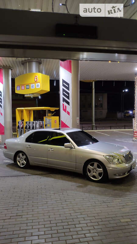 Седан Lexus LS 2003 в Киеве