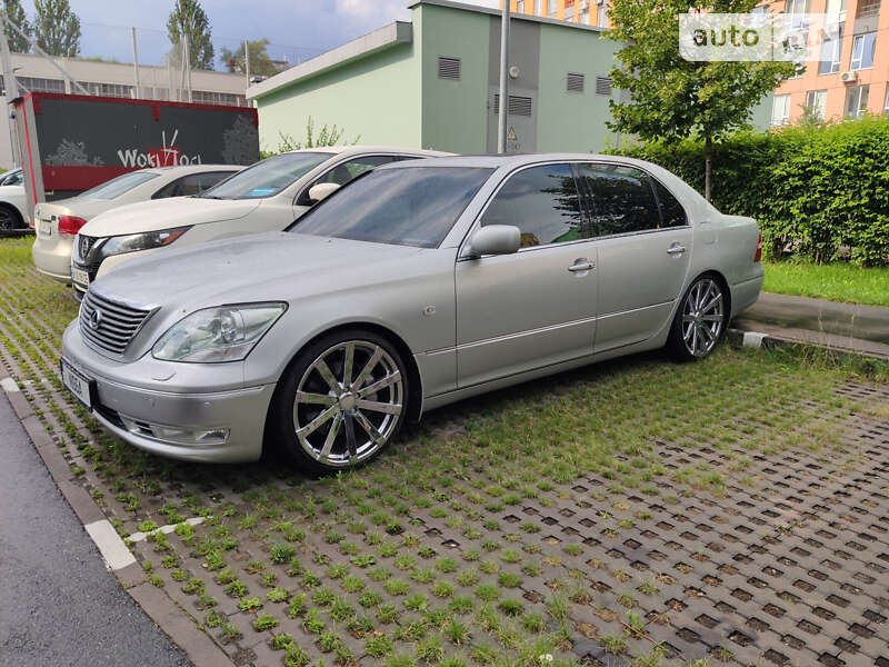 Седан Lexus LS 2003 в Киеве