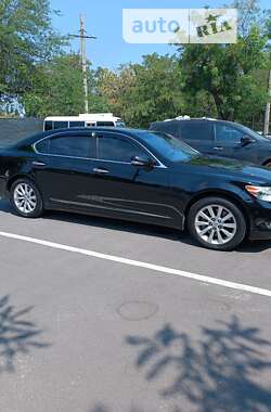 Lexus LS 2010