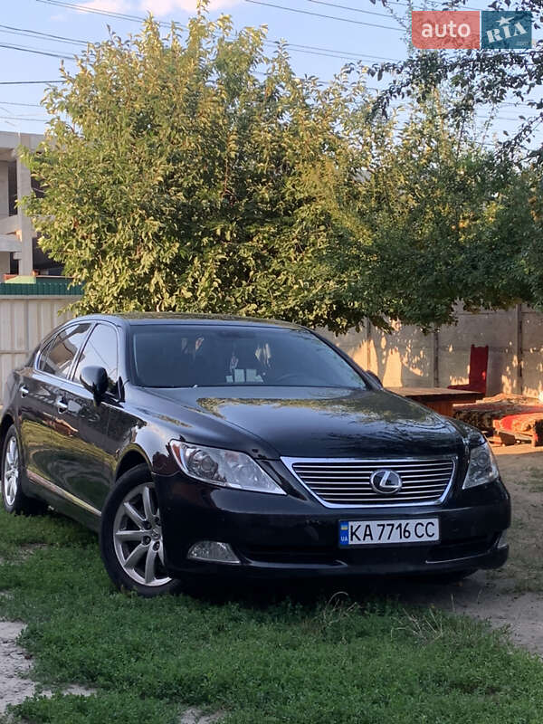 Седан Lexus LS 2007 в Киеве