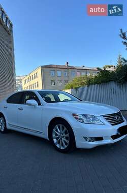 Седан Lexus LS 2011 в Киеве