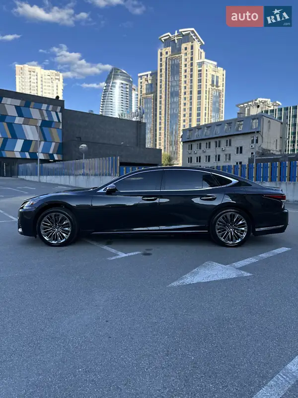 Lexus LS 2018