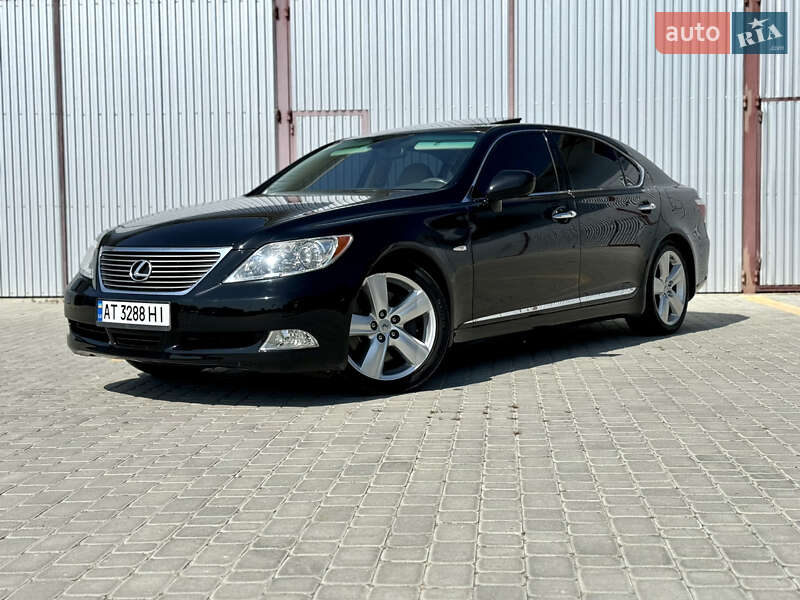 Седан Lexus LS 2008 в Коломые