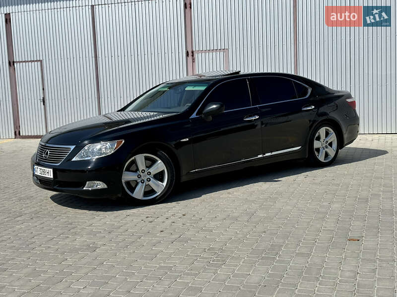 Седан Lexus LS 2008 в Коломые