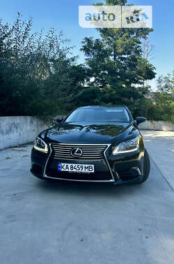 Седан Lexus LS 2013 в Києві