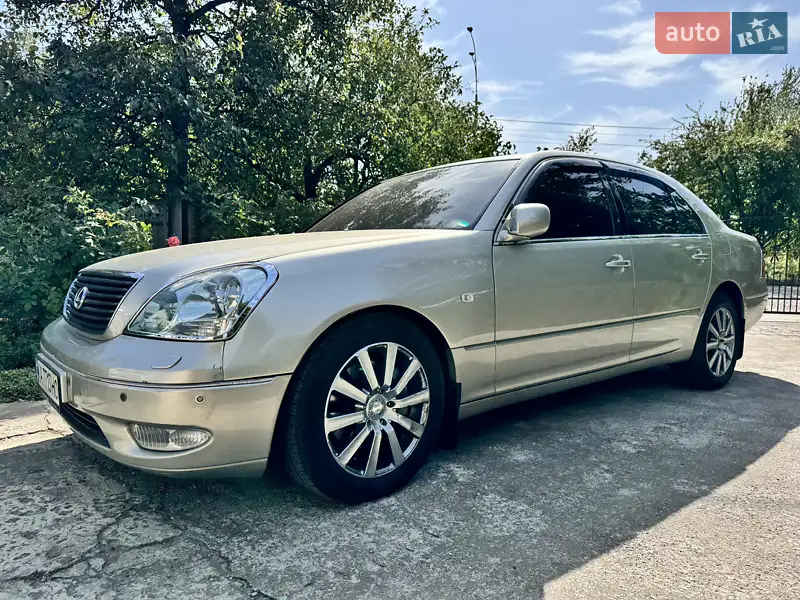 Lexus LS