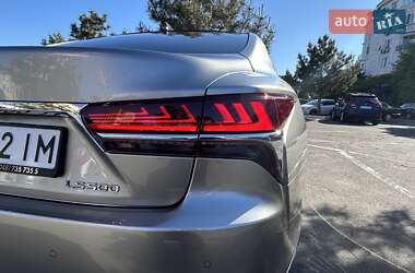 Седан Lexus LS 2018 в 