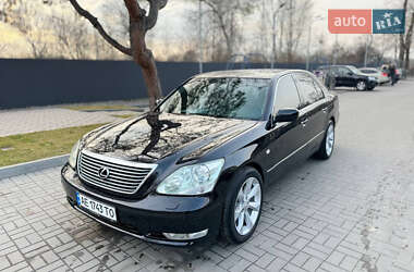 Седан Lexus LS 2005 в 