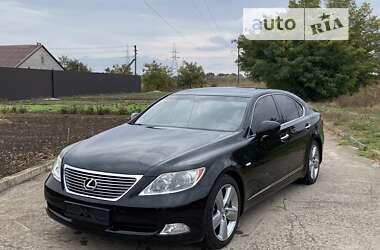 Седан Lexus LS 2008 в Кривому Розі