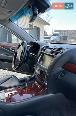 Седан Lexus LS 2008 в 