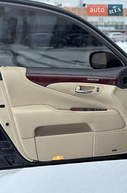 Седан Lexus LS 2007 в 