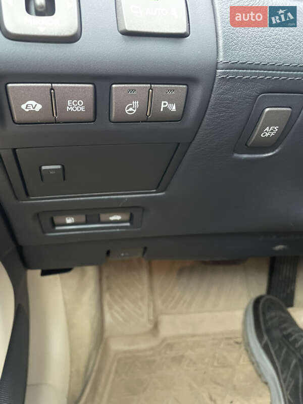 Седан Lexus LS 2012 в Днепре