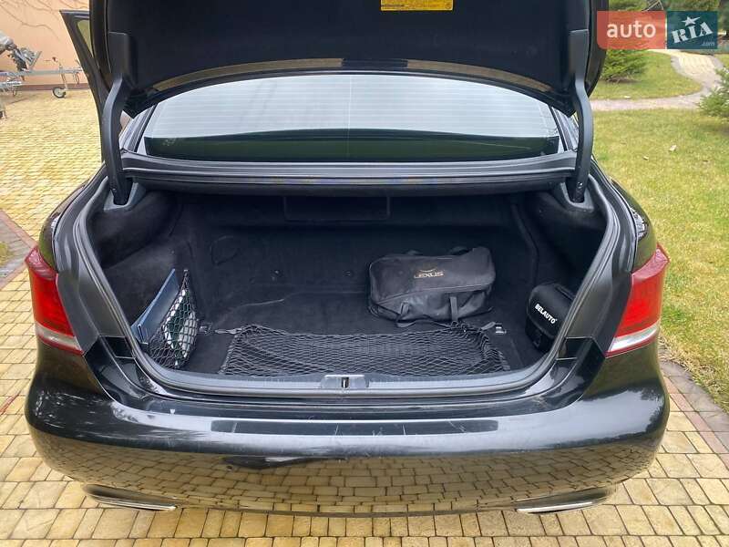 Седан Lexus LS 2013 в Киеве