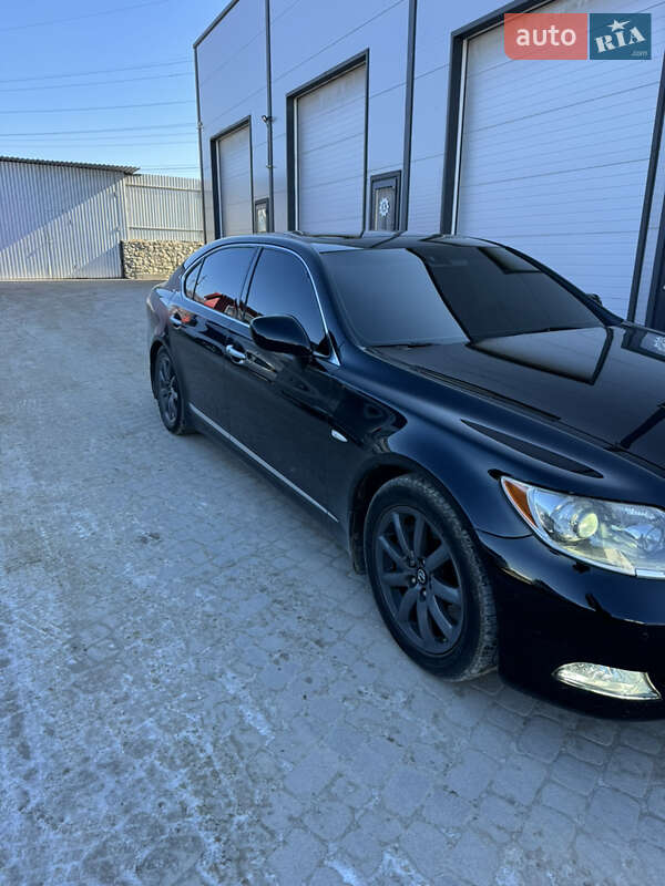Седан Lexus LS 2007 в Тернополе
