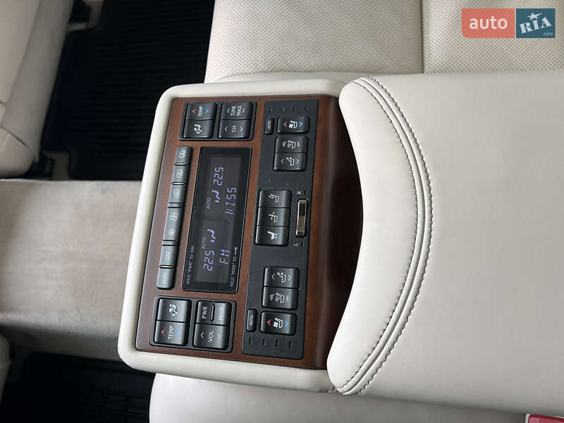Седан Lexus LS 2014 в Черкасах