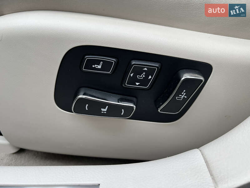 Седан Lexus LS 2014 в Черкасах